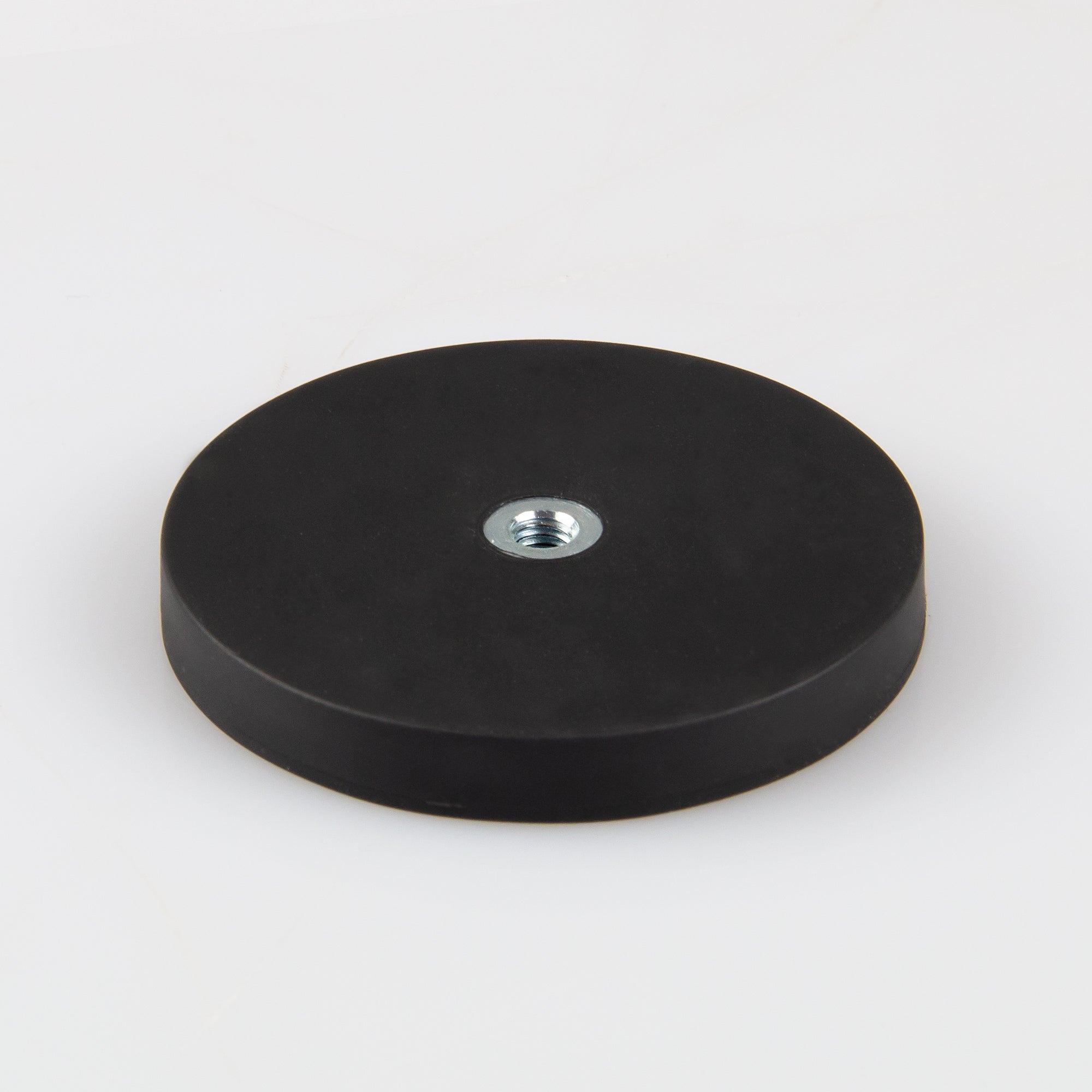 Gummiertes schwarzes Magnetsystem Ø57x7,6mm mit Innengewinde M5