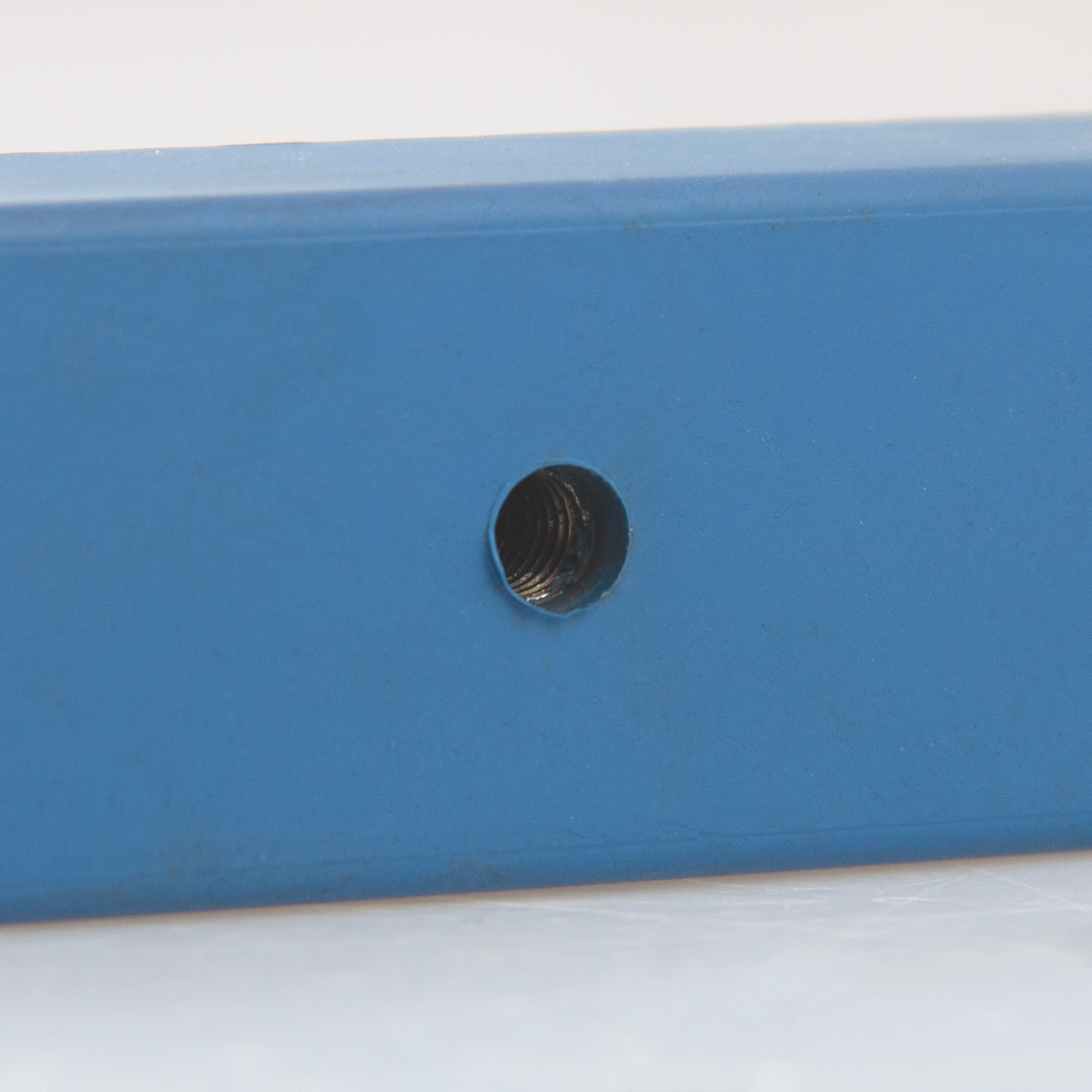 Gummiertes Magnetsystem 85x31x18 mm mit Innengewinde M6x14mm