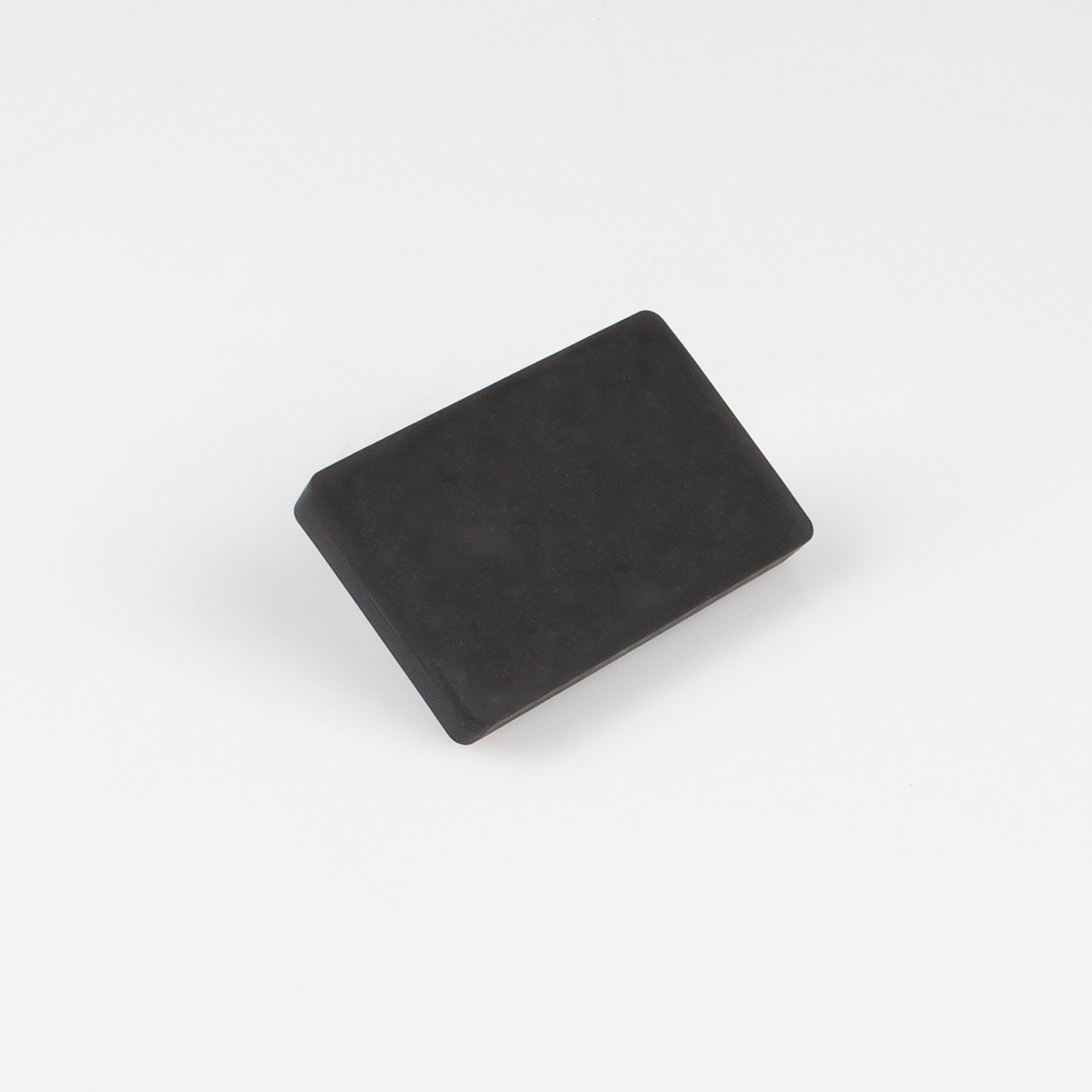 Gummierter schwarzer Magnet 74x45x8,5mm Gewindezapfen M6 Haftfläche