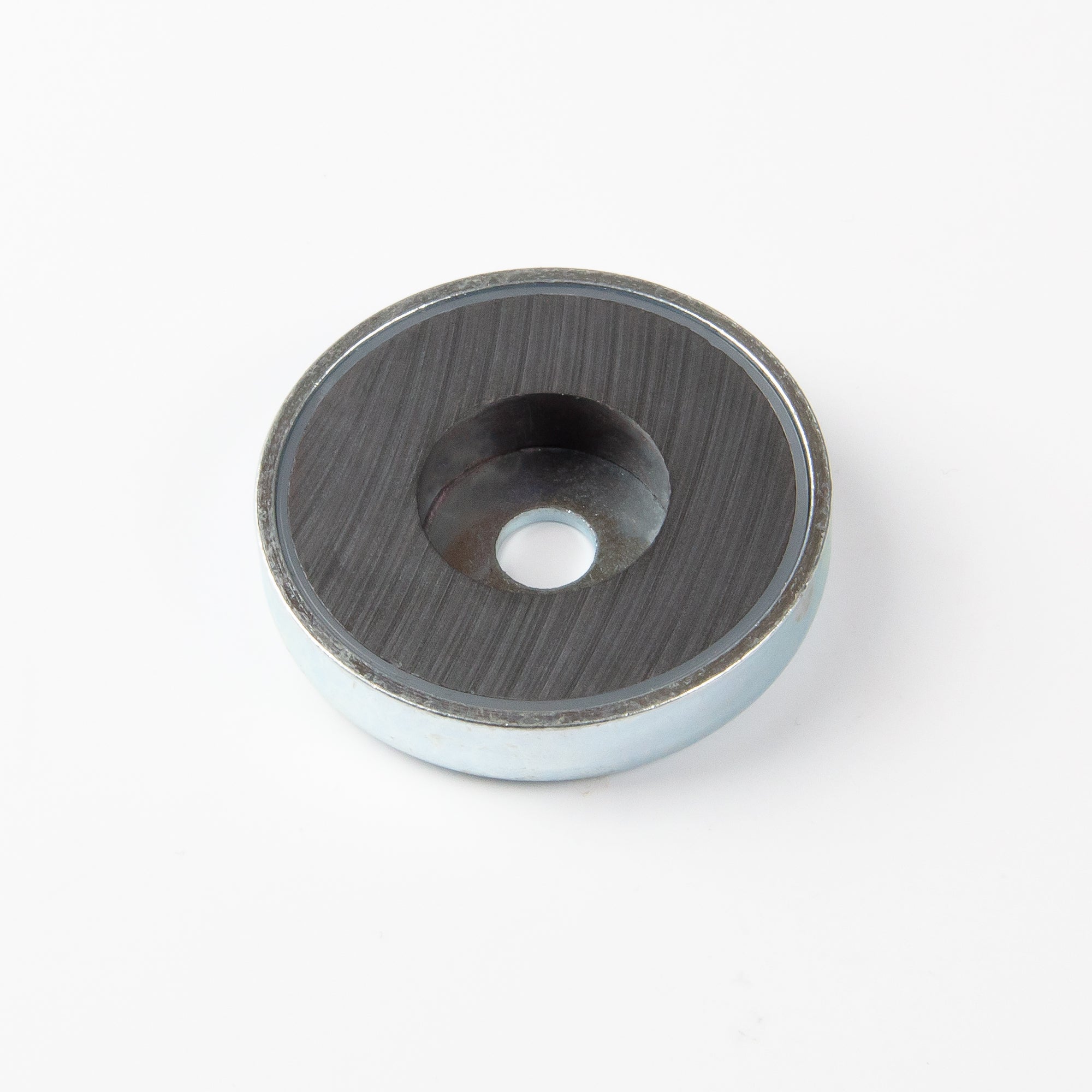Ferrit Flachgreifer Ø50x10mm mit zylindrischer Senkung Haftfläche