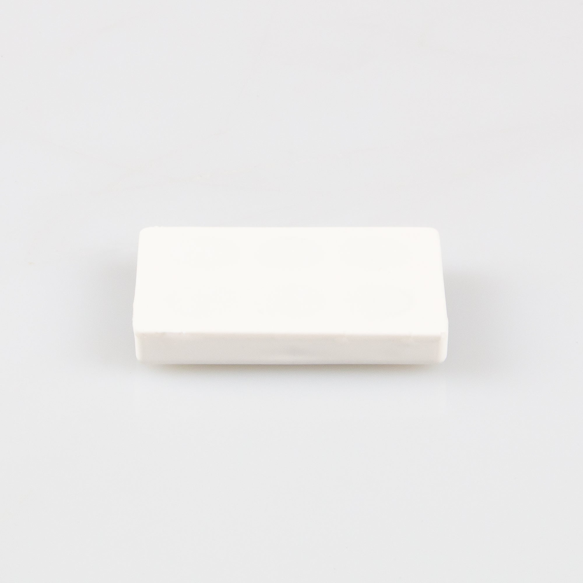 Gummierter weißer Magnet 43x31x6,9mm mit Innengewinde M6 Haftfläche