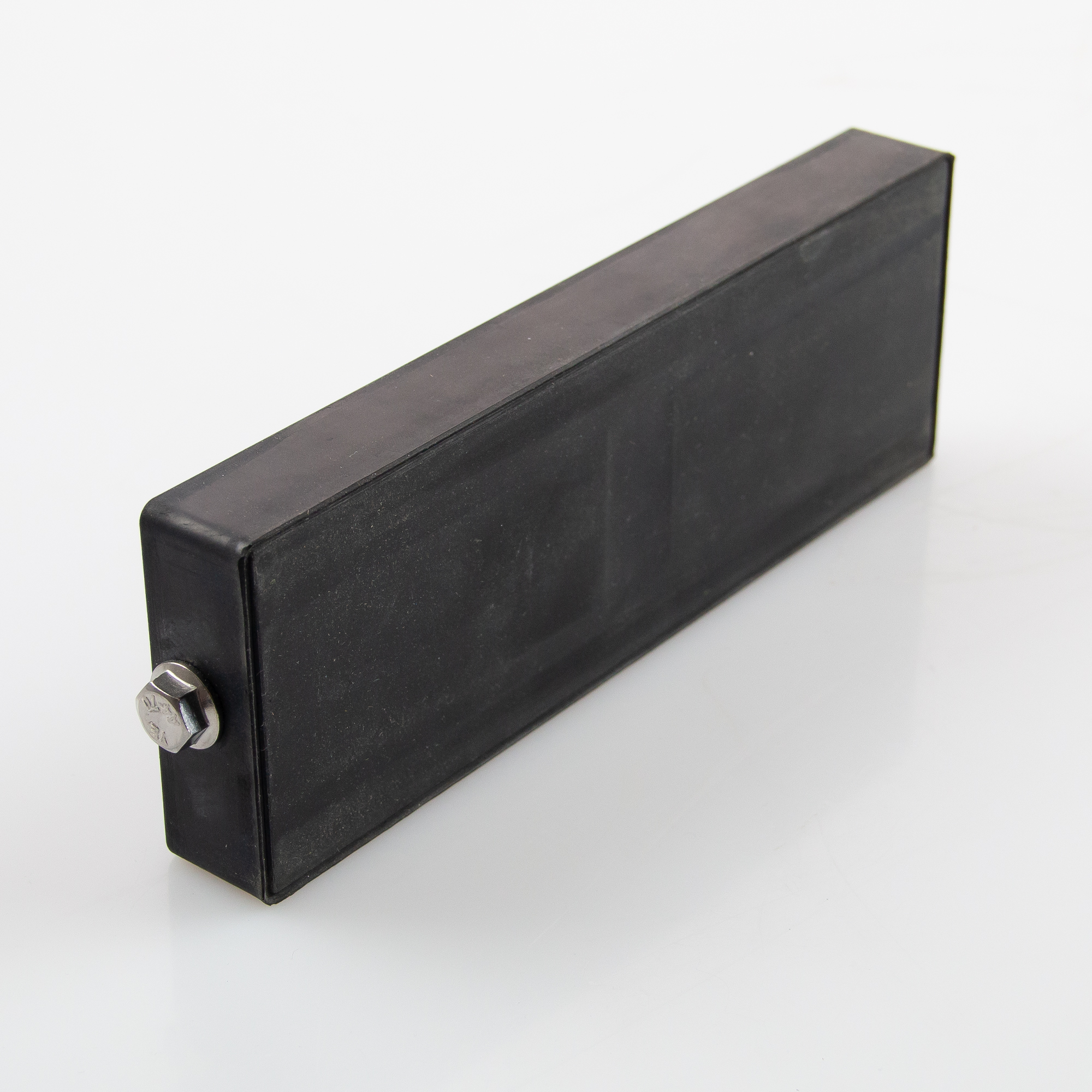 Gummiertes Magnetsystem 175x60x21mm mit 3x Innengewinde