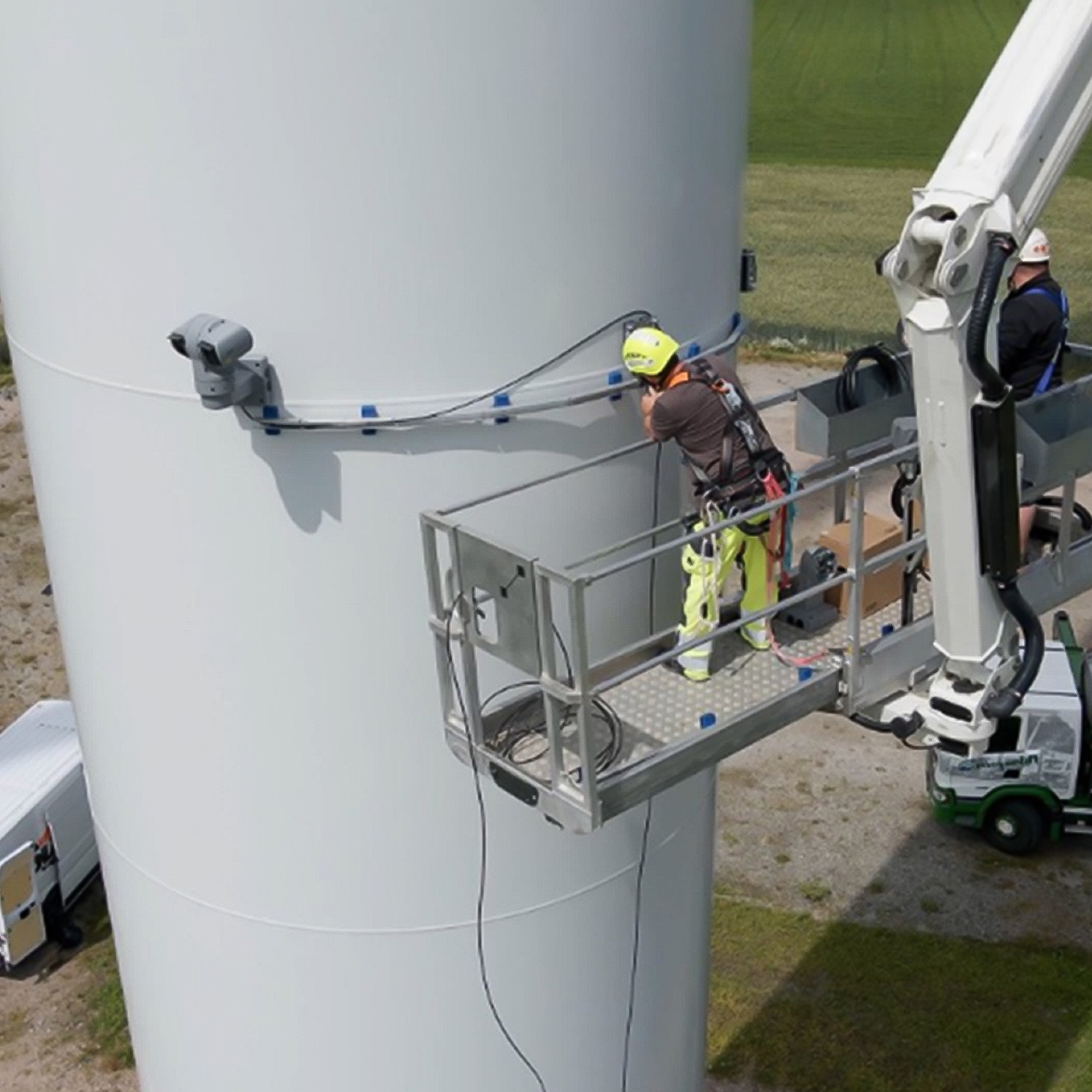 Magnete zur Befestigung von Vogelschutzvorrichtungen am Windkraftanlagenturm