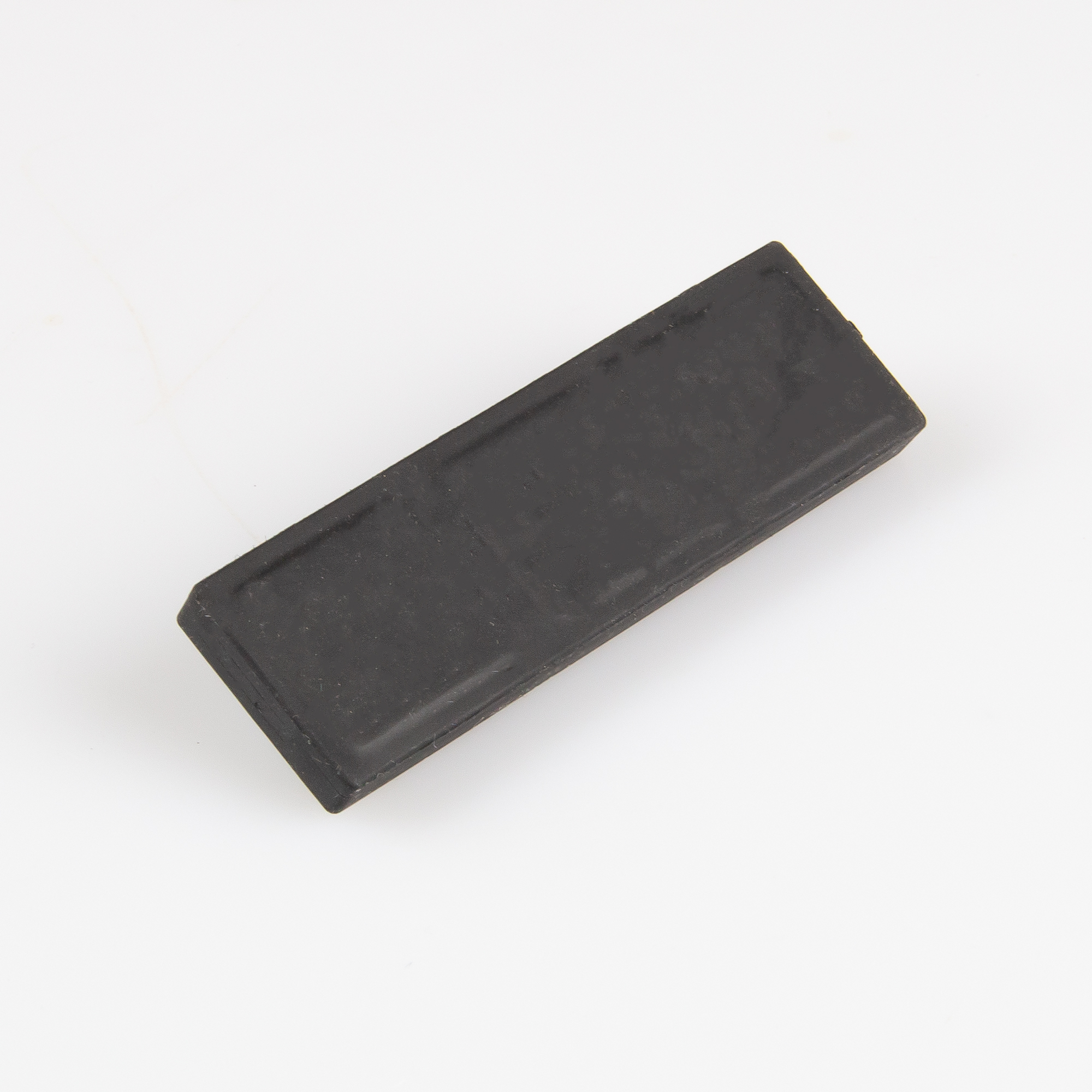 Gummierter Magnet mit Gewindezapfen M4