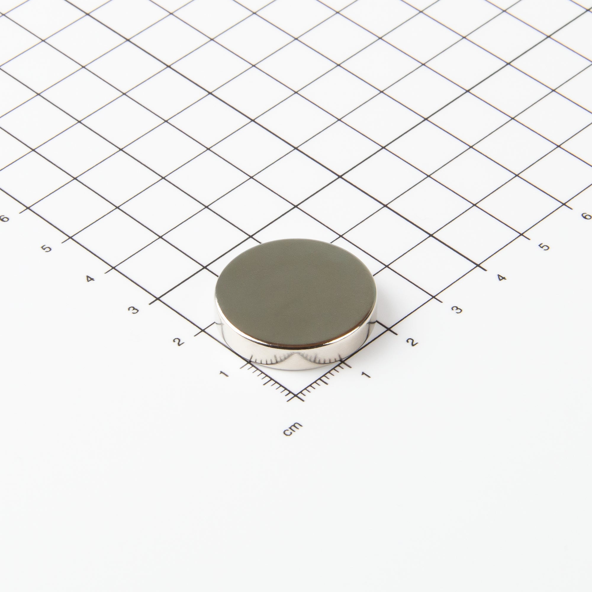 Flacher Scheibenmagnet aus Neodym mit der Abmessung Ø25x5mm