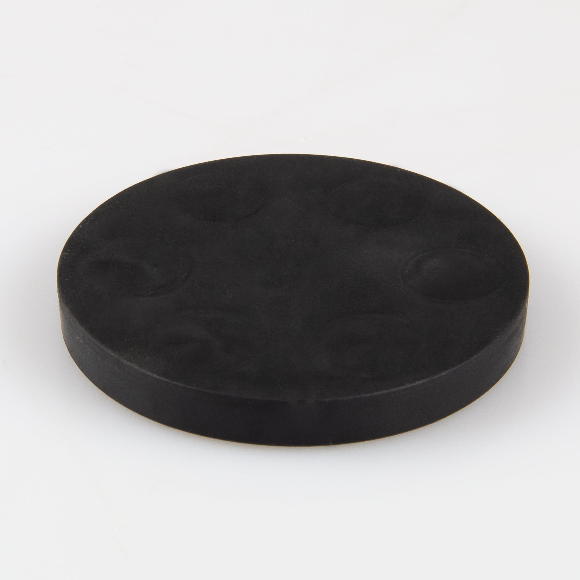 Gummiertes schwarzes Magnetsystem Ø66x8,5mm mit Innengewinde M6 Haftfläche