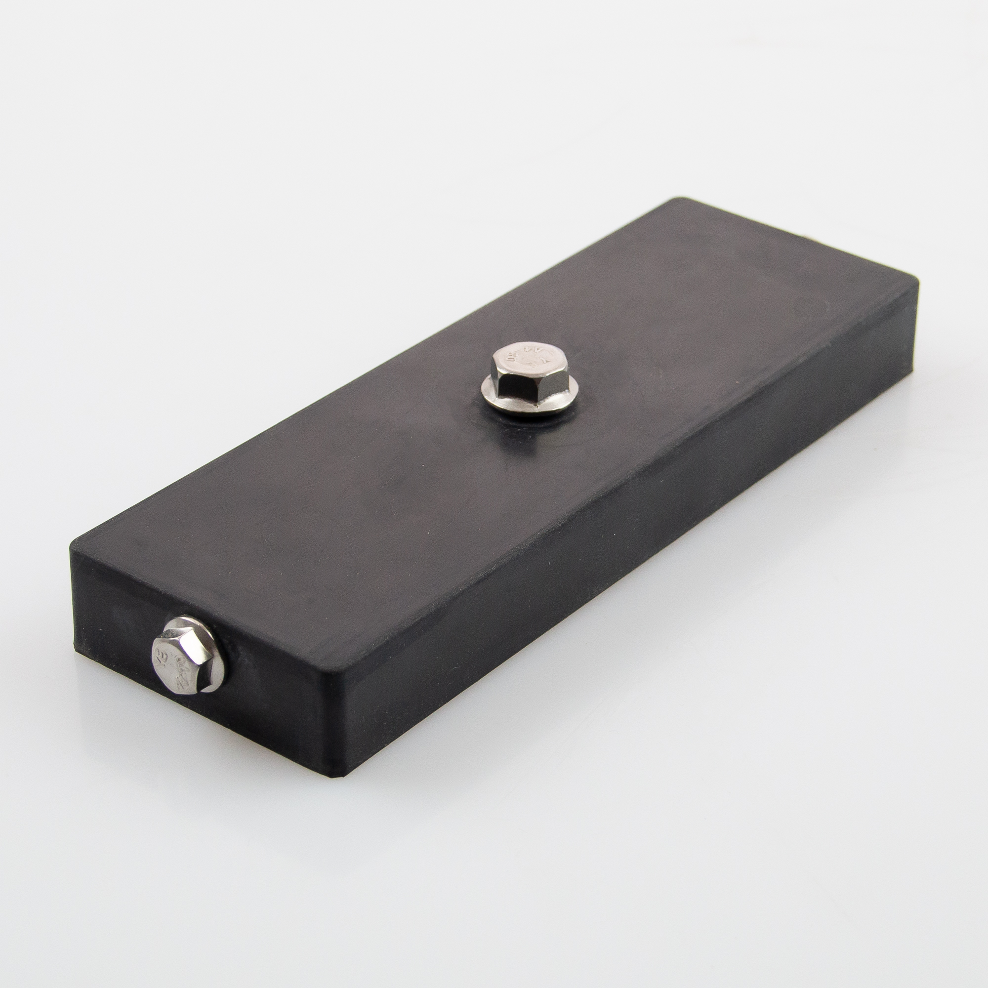 Gummiertes Magnetsystem 175x60x21mm mit 3x Innengewinde