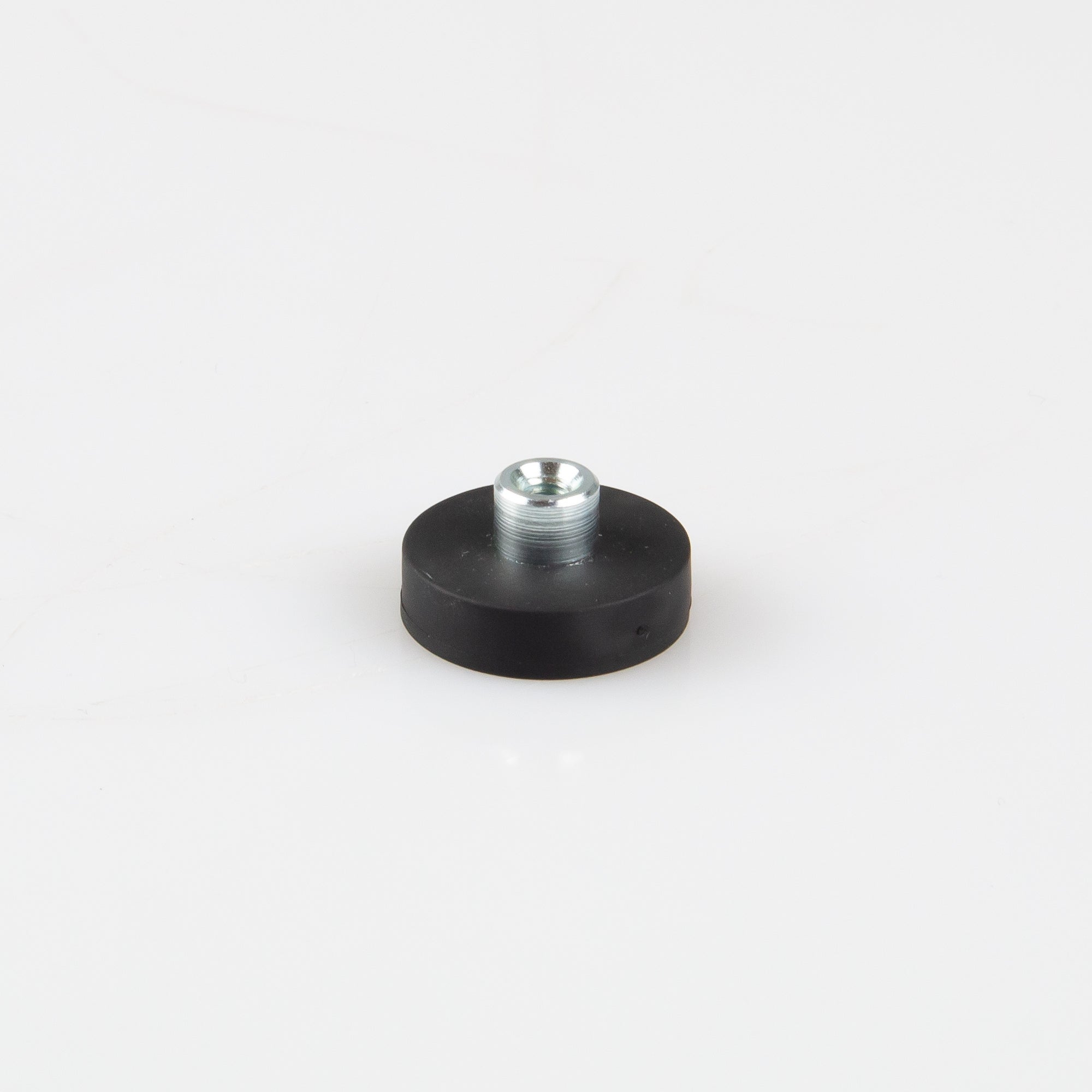 Gummiertes schwarzes Magnetsystem Ø22x6mm mit Gewindebuchse M4