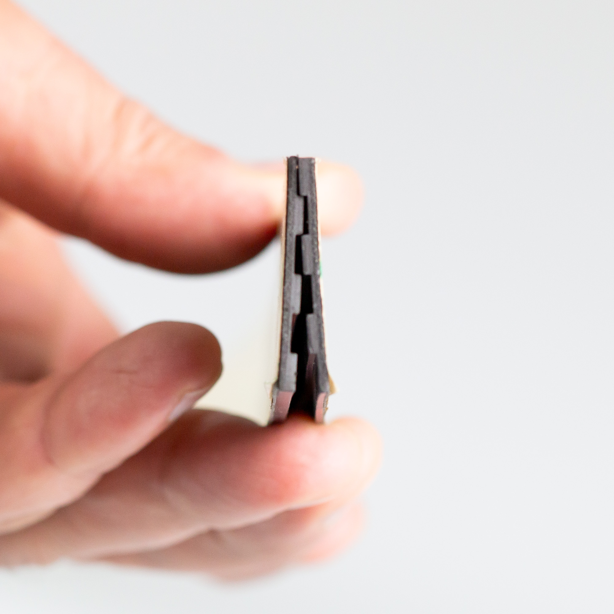 Magnetisches Nut-und-Feder-Profil