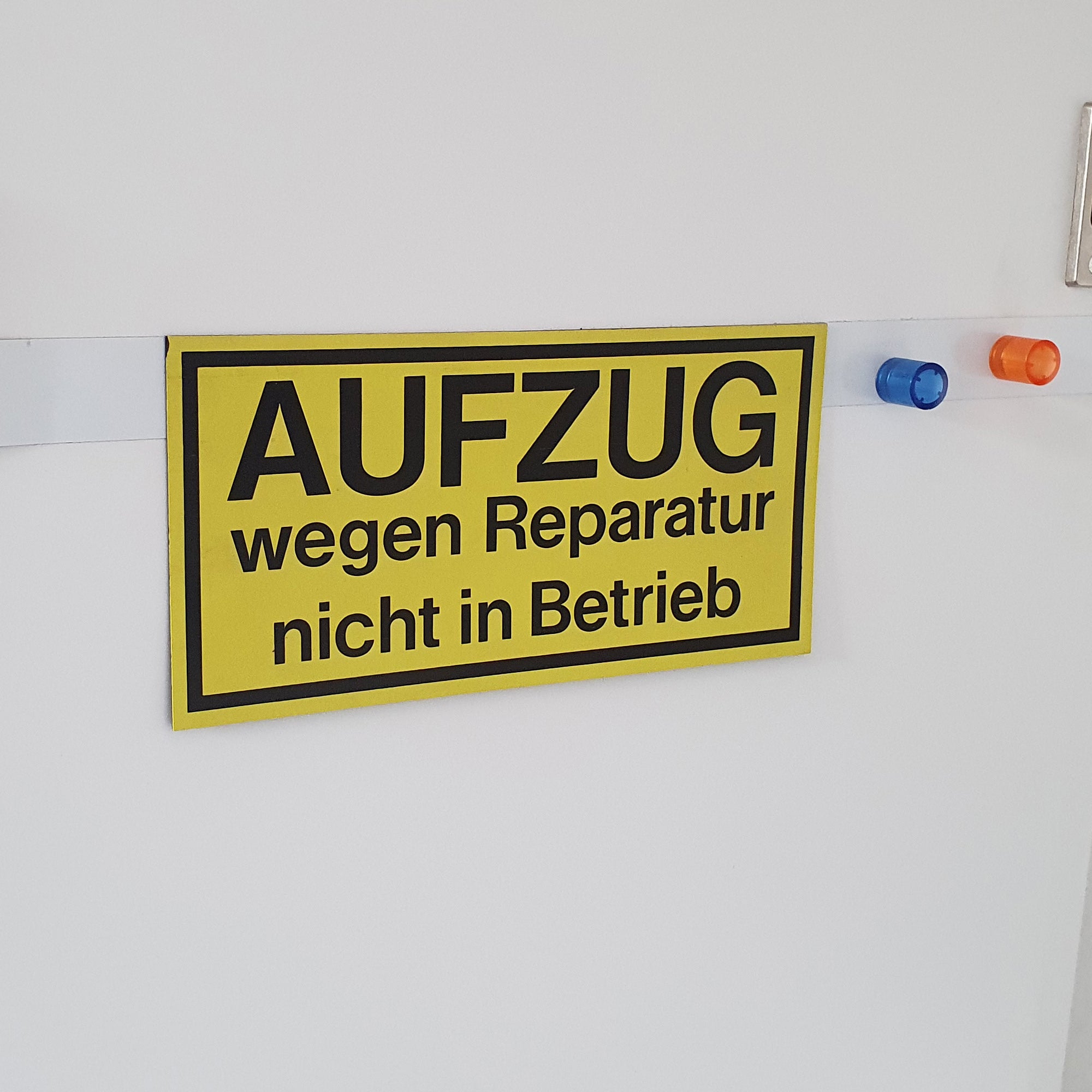 Selbstklebendes Stahlband Anwendung