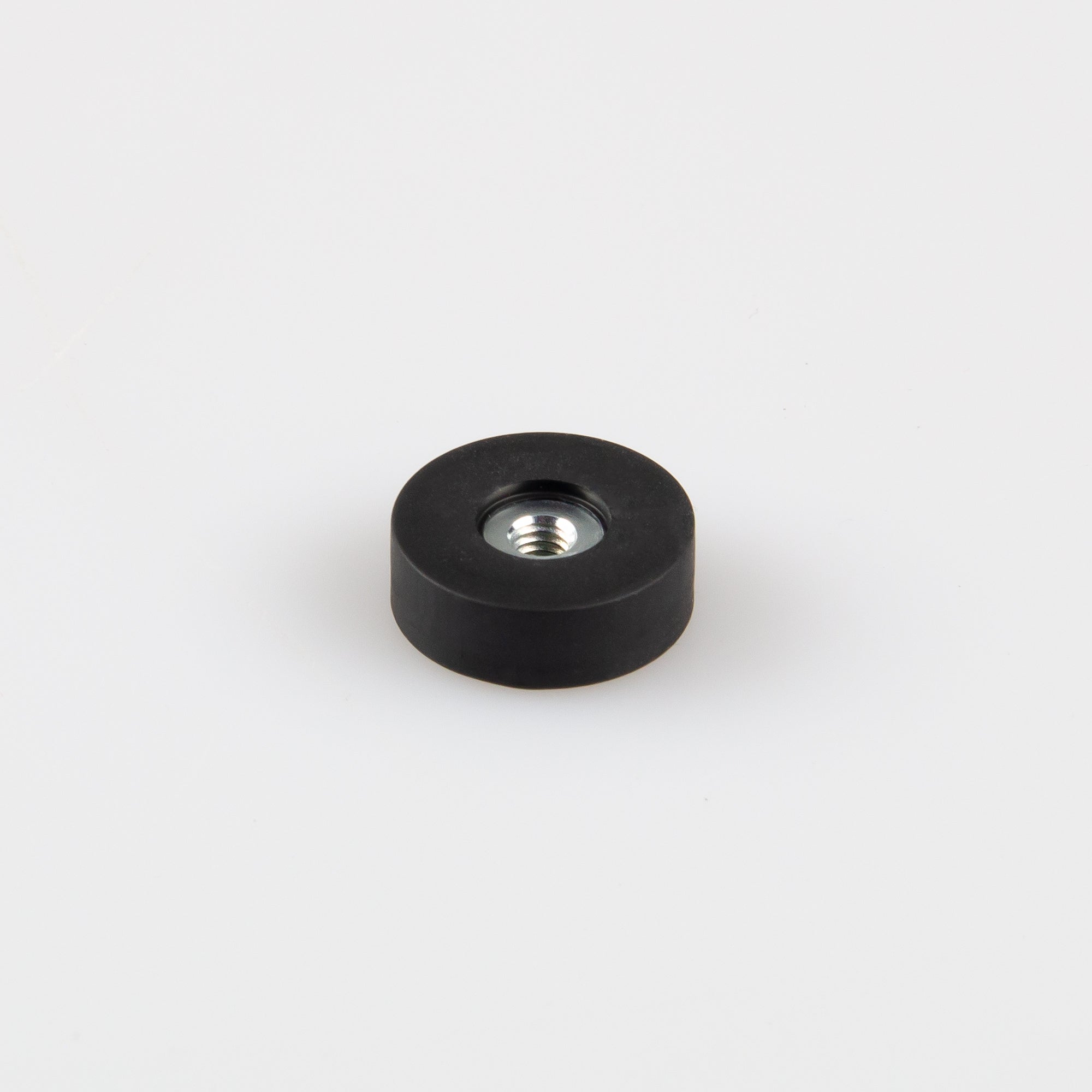 Gummiertes schwarzes Magnetsystem Ø18x6mm mit Innengewinde M4