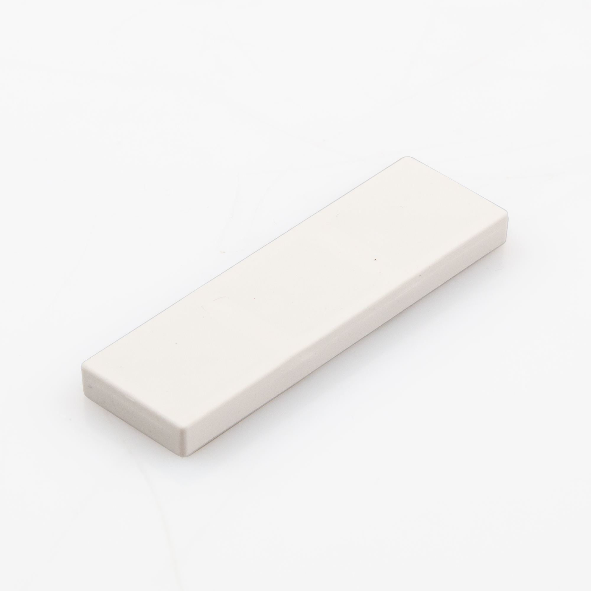 Gummiertes Magnetsystem 75x22,5x6mm mit Innengewinde M4, Farbe: weiß