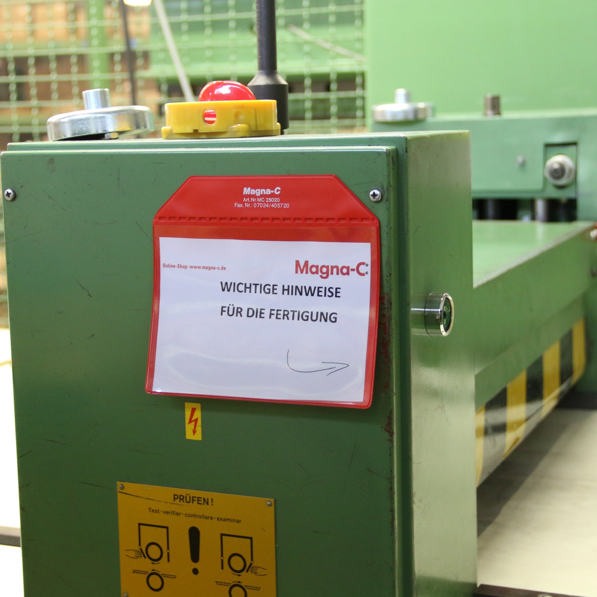 Magnettasche rot 155x110mm mit Magnetband für DIN A6 Anwendung
