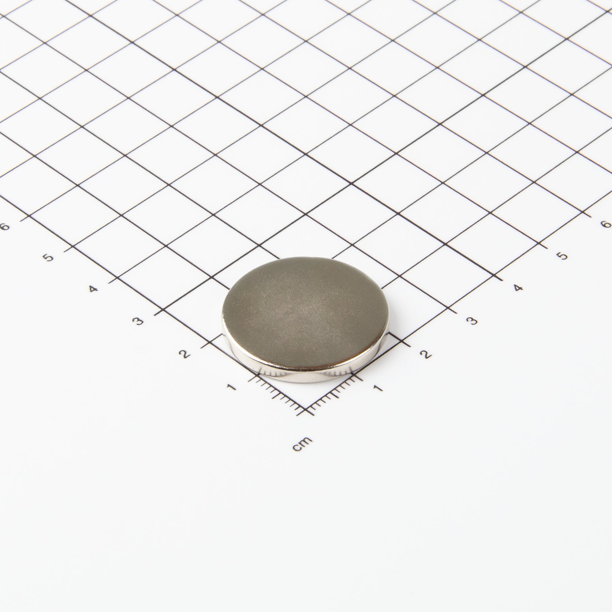 Flacher Scheibenmagnet aus Neodym mit der Abmessung Ø25x3mm