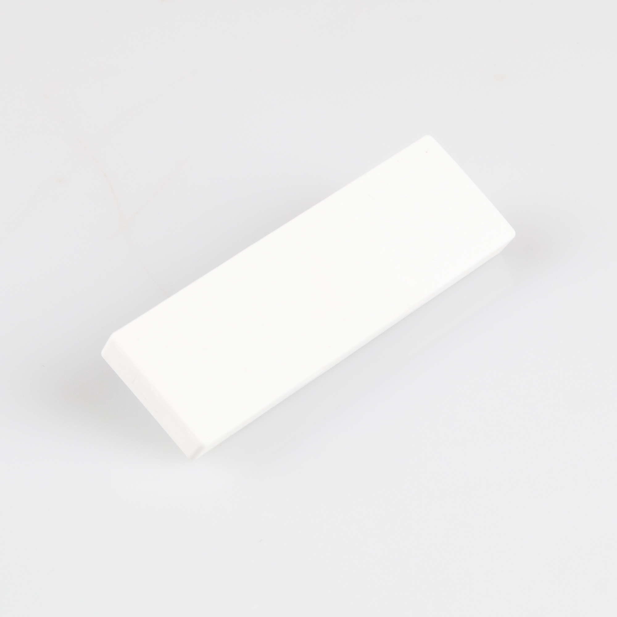Gummierter Magnet mit Gewindezapfen M4