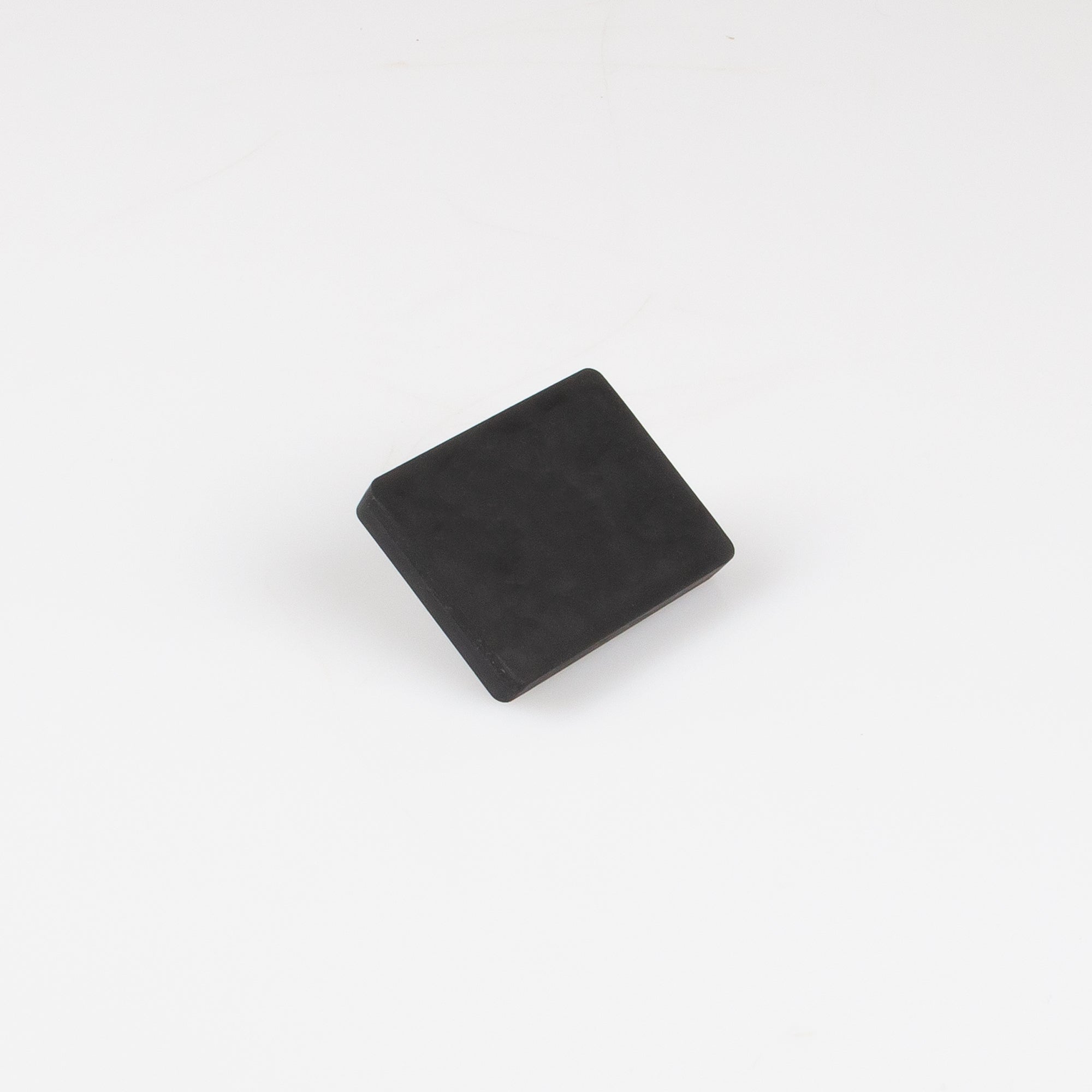 Gummierter schwarzer Magnet 59x45x8,5mm Gewindezapfen M6 Haftfläche